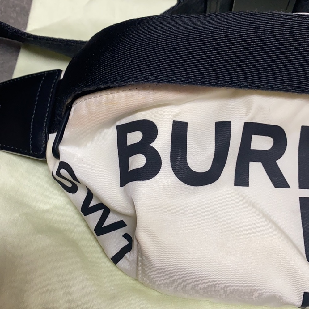 Authentic Burberry Nylon Bumbag - Picture 2 of 10